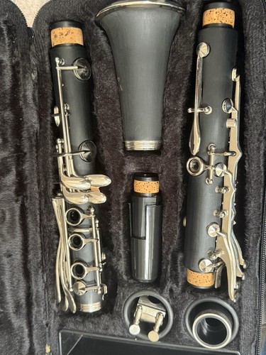 Clarinet - ,