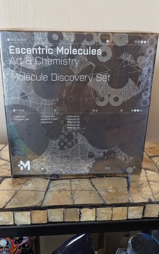 Esentric molecules art - molecules, &