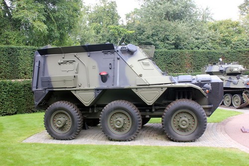 Photo 12x8 alvis saracen - photo,
