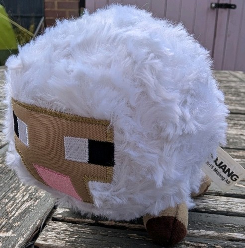 Minecraft white sheep plush - white,