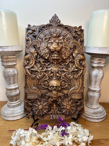 Leo zodiac sign with lion - sign,