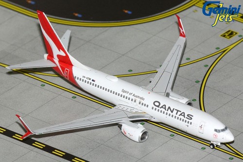 Qantas boeing 737 800 - boeing, vh-vzw