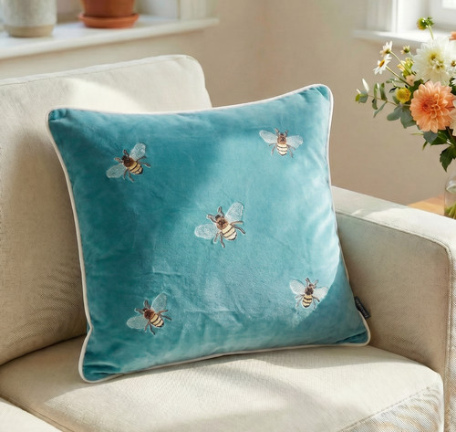 Duck egg blue velvet bee - egg,