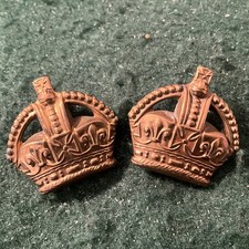 Officers insignia crown pips - insignia,