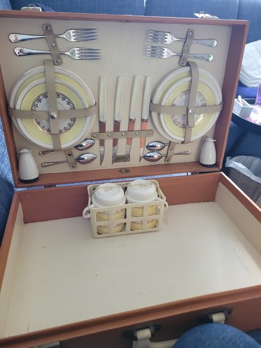 Brexton vintage picnic set for - brexton,