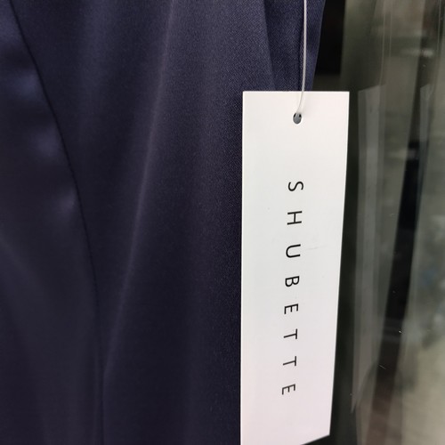 Bnwt shubette size - bnwt, v