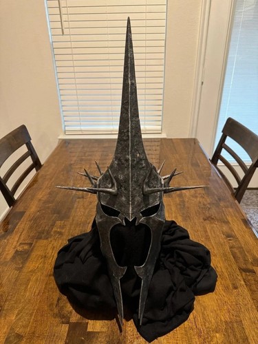 Nazgul witch king helmet - witch,