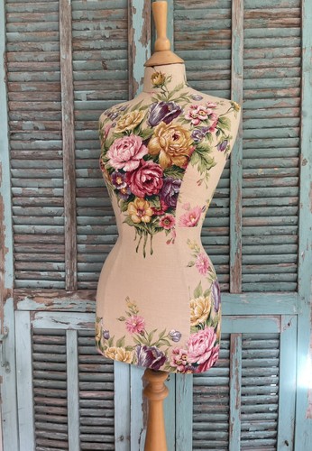 Mannequin dress form - mannequin,