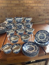 Cups 11 saucers royal - 12,