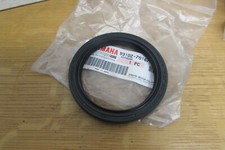 NOS YAMAHA FJR13 XV700 XVZ12 XV1100 XJ750 DRIVE SHAFT OIL SEAL 93102-70167