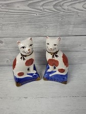 Pair Staffordshire Pottery Style Cats On Pillows Mantel Ornaments Vintage. PS