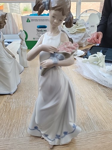 Nao lladro spring petals - spring,