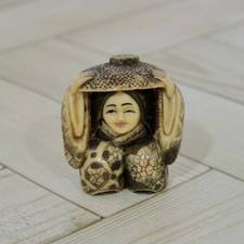 Era Netsuke Old woman signed