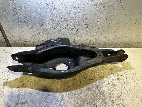 Toyota auris e18 rear - auris,