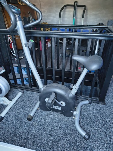 Fit exercise bike for home - v-fit,