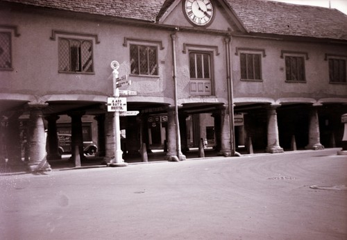 Old negative market - old,