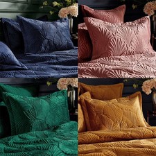 Paoletti Palmeria Embroidered