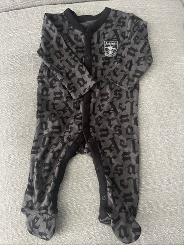 Arsenal baby grows months - arsenal,