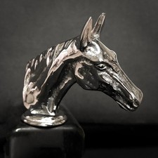 Chrome horse head car bonnet