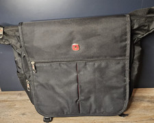 Wenger SwissGear Laptop Messenger Bag – Black – Padded 15.6" Case – Excellent