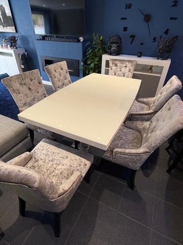 High gloss extending dining - high,