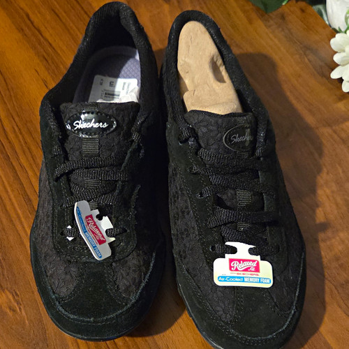 Skechers relaxed fit poised - fit, be