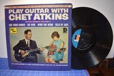 Chet Atkins Play Guitar with