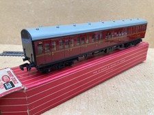 (238) Hornby Dublo 4083 'Super Detail'  1st/2nd Class Suburban Coach with box