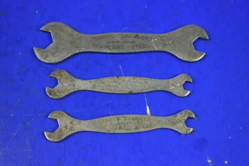 Three terry tempered steel - three,