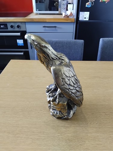 Large eagle figurine sculpture - eagle,