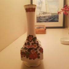 staffordshire pottery vase