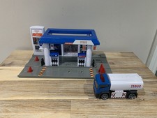 Tesco Fueling Gas Petrol Station Garage Shop Play Set With Tanker Delivery Truck