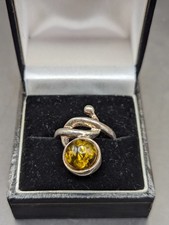 Baltic Green Amber & Silver Ring Size R 1/2 - 2.5cm L x 1.5cm W x 1.5cm D