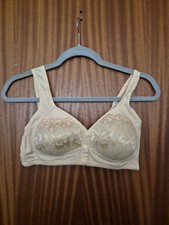 4 X Soft Bras  -  Button Front Fastening - Size M
