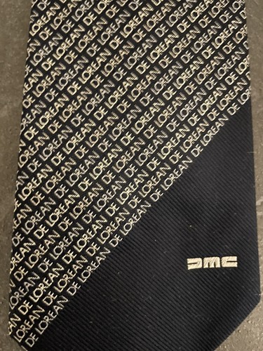 Delorean dmc employee factory - dmc,