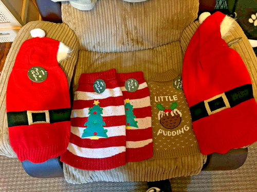 Medium knitted santa - medium,