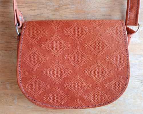 Small orange leather tunisian - small,