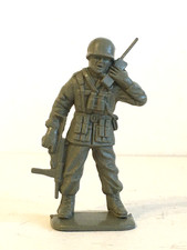 1 x MATCHBOX TOYS. 1970's WWII AMERICAN ARMY INFANTRY SOLDIER. 1/32 PLASTIC