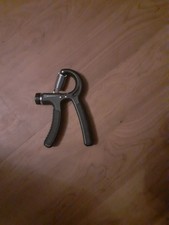 Hand Gripper Wrist Exerciser Forearm Finger Strength Muscle Trainer Grips Foam