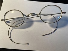 Antique metal wire Windsor