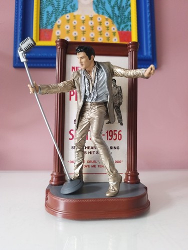 Mcfarlane toys 1956 - toys, elvis