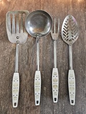 Vintage Retro Skyline Kitchen Utensils