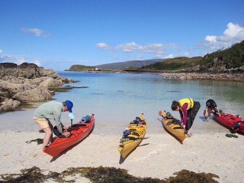 Intro sea kayak wild - sea,
