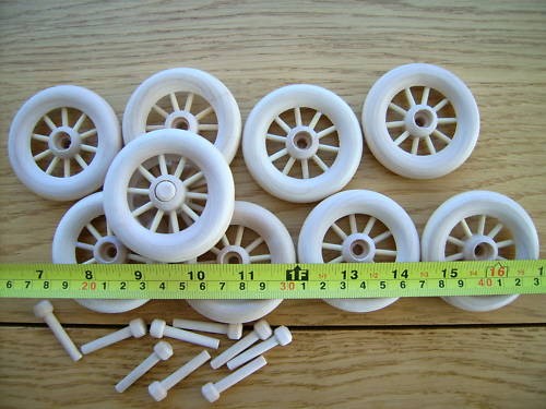 Spoked wooden wheels - , +