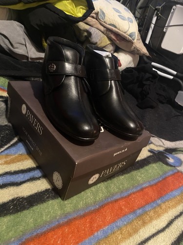 Pavers black leather size - pavers,