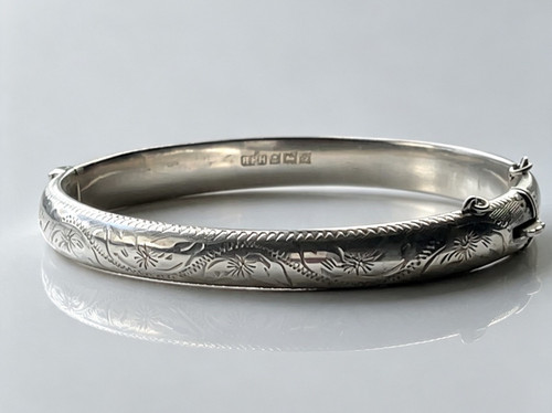 Vintage 1960s silver bangle - silver,