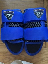 Equilibrium Tri-Zone Brushing Boots