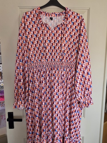 Ladies long sleeves smocked