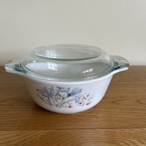 Vintage blue iris pyrex small - blue,