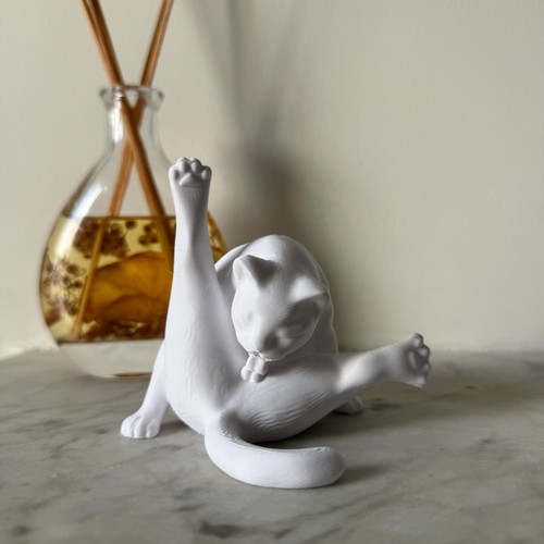 Funny stretching cat figurine - cat,